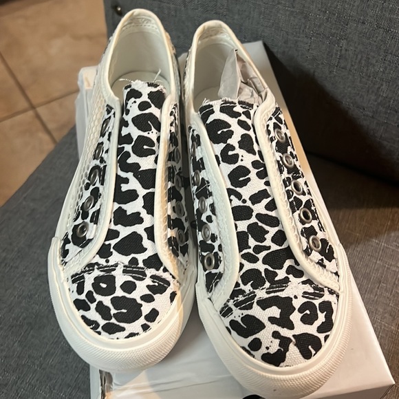 Brand new Gypsy Jazz sneakers - Picture 2 of 3